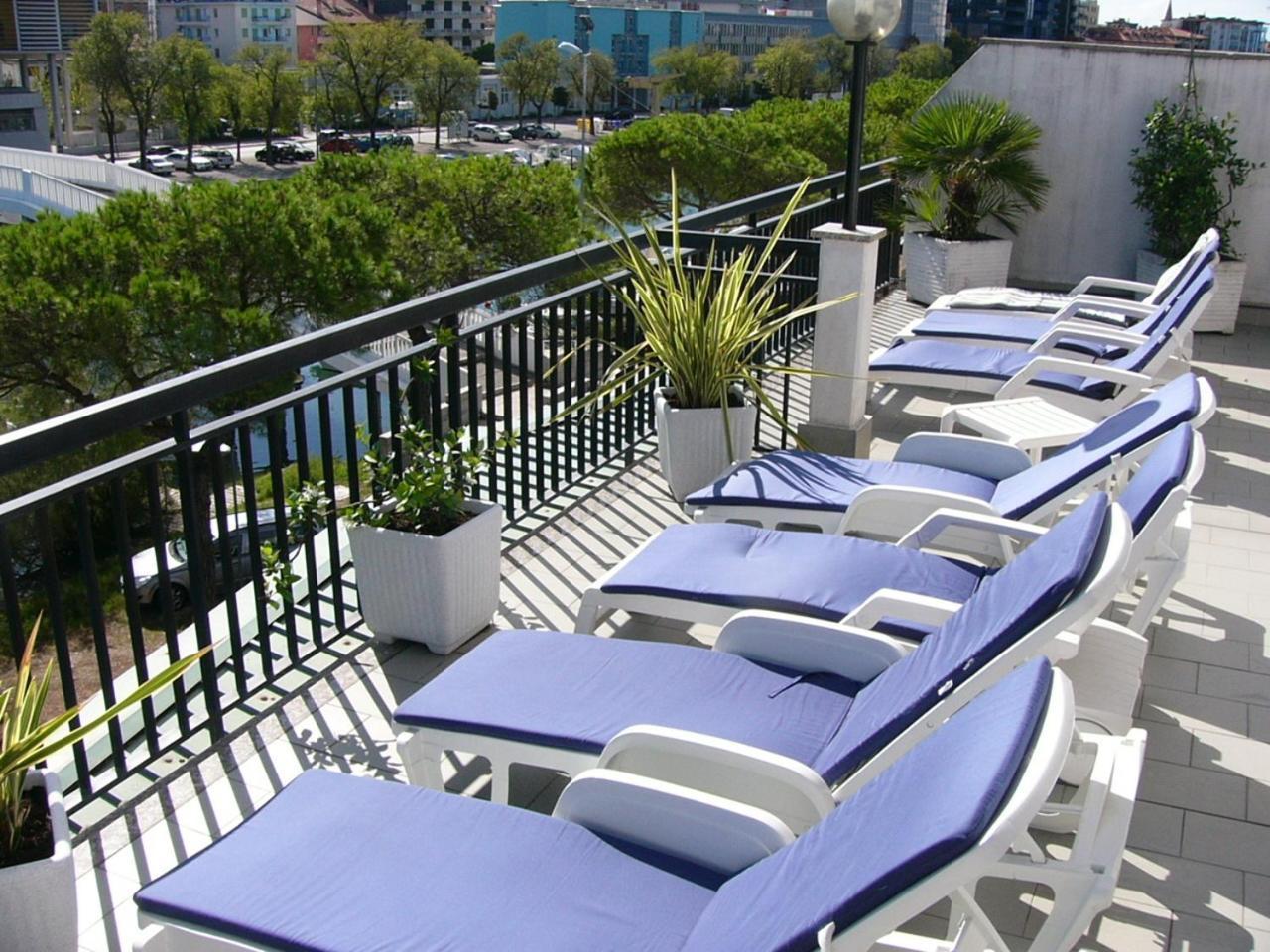 Hotel Serena 3*