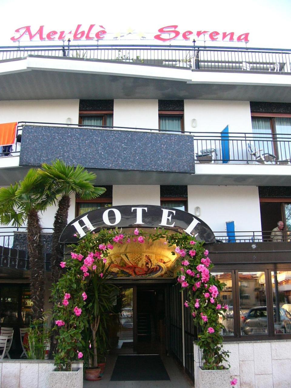 Hotel Serena 3*